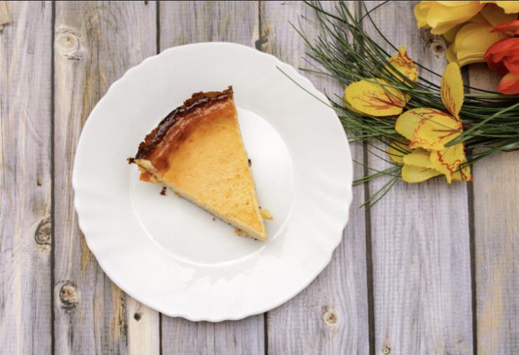 Fetta di torta allo yogurt ottima e leggera