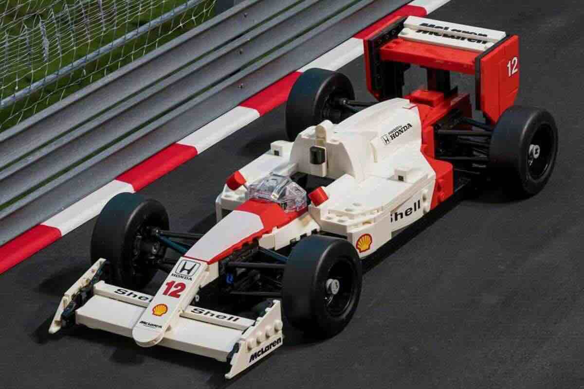 Modello McLaren con Lego