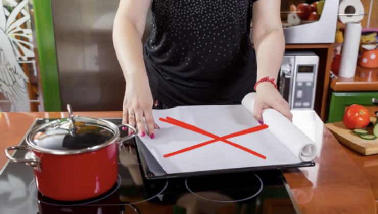 sostituire con tappetini in silicone alimentare riutilizzabili